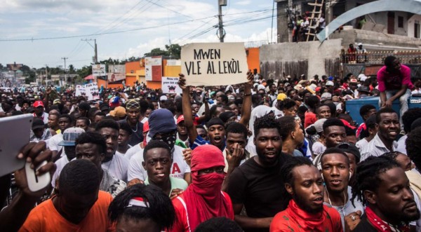 Miles protestan en Haití para exigir la renuncia del presidente Moise