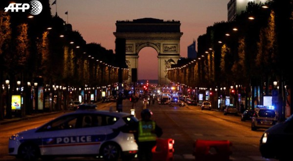 Un policía muerto y otro herido en un tiroteo en París