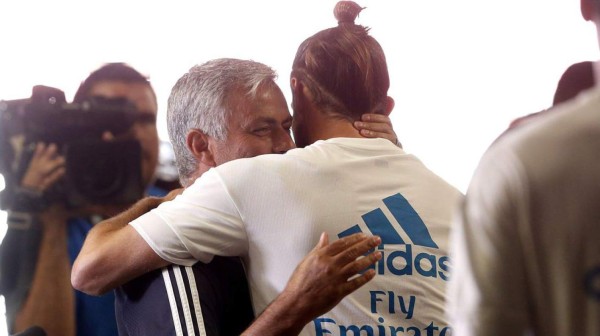 Video: Captan a Mourinho intentando sacar a crack del Real Madrid