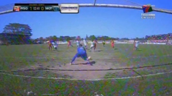 Video: El blooper del portero del Motagua frente a Real Sociedad