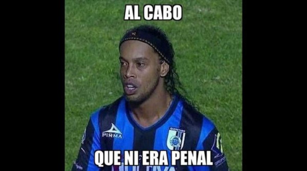 Con memes se burlan del penal fallado por Ronaldinho