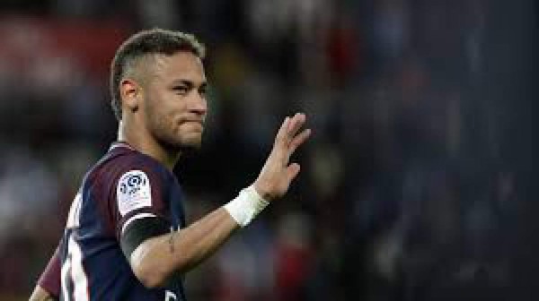 Neymar reveló quién es el peor jugador de fútbol en una divertida entrevista