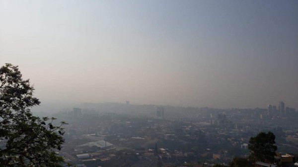 Tegucigalpa está 'cercada' por densa capa de humo