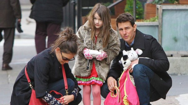 Tom Cruise quiere quitarle la hija a Katie Holmes