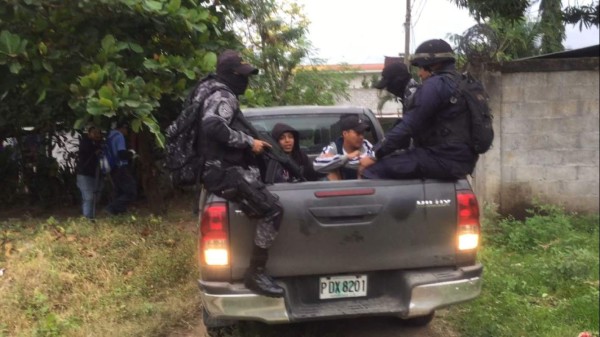 Capturan a tres señalados de quemar postas y saqueos en Villanueva