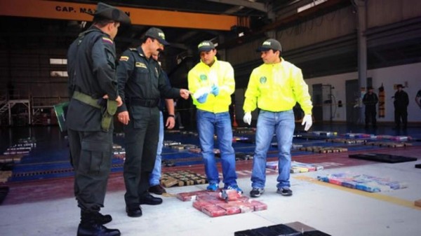 Colombia: Incautan dos toneladas de cocaína en contenedor de bananos
