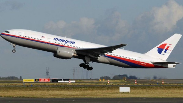Misteriosa desaparición del avión malasio alimenta las teorías conspiratorias  