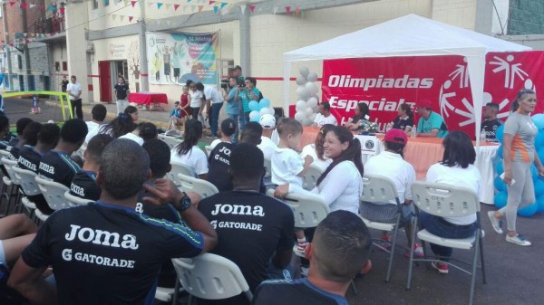 Motagua firma convenio con Olimpiadas Especiales
