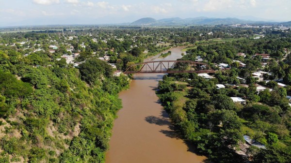 'Los ríos de la ciudad son canales de aguas negras”