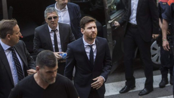 Fiscal acepta sustituir por multa la pena de cárcel de Messi  