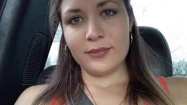 Jovencita le confiesa que le fue infiel a su exnovio y la mata