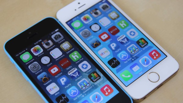 Desmantelan red que fabricó 40 mil iPhones falsos