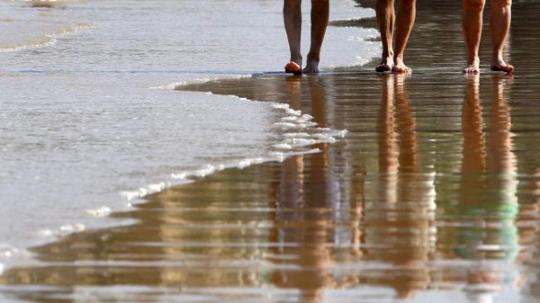 Colombiano se ahoga en playa de Nicaragua intentando rescatar a su hijo