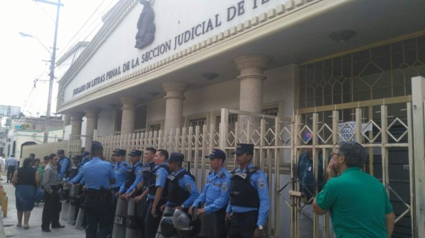 Comparecen en audiencia inicial 20 estudiantes de la Unah