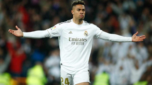 Mariano Díaz, delantero del Real Madrid, da positivo por coronavirus