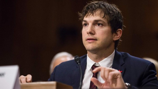 Ashton Kutcher pide que no le tomen fotos a sus hijos  