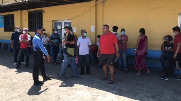 Más de 60 detenidos por irrespetar toque de queda en San Pedro Sula