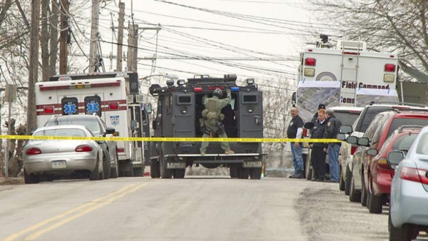 Buscan al sospechoso de la muerte de seis personas en Filadelfia