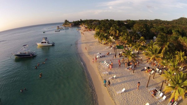 Turistas salvadoreños dejarán unos 80 millones de lempiras