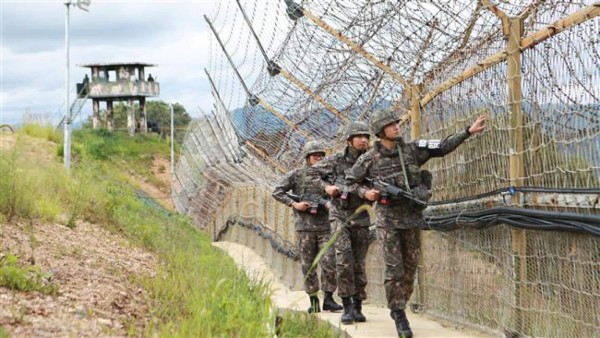 Corea del Norte y del Sur se enfrentan en frontera tras reaparición de Kim