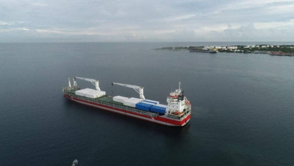 Barco con hospitales llega a muelle de Puerto Cortés