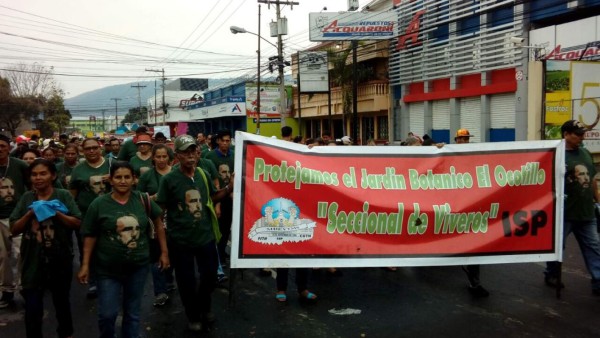 Miles de trabajadores hondureños celebran su día