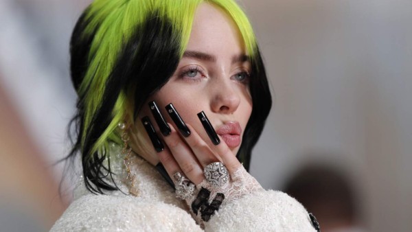 Billie Eilish pide orden de restricción contra un acosador