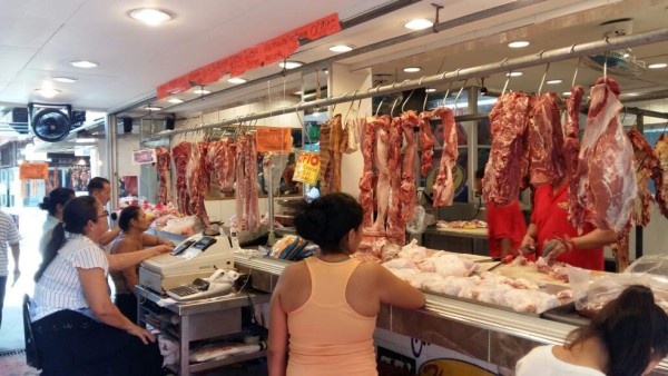 Bajan de precio las carnes en los mercados sampedranos