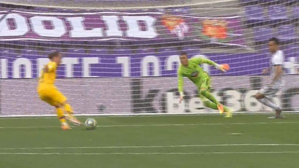 ¡Ver para creer! El increíble fallo de Griezmann frente a la portería del Valladolid