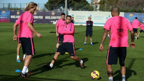 Sergio Busquets se entrena, pero aún sin el alta para el clásico