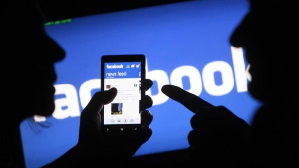 La Unión Europea pedirá 'aclaraciones' a Facebook