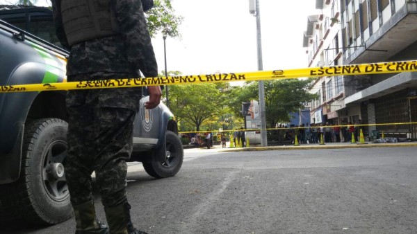 Matan a cambista de dólares en el parque central de San Pedro Sula