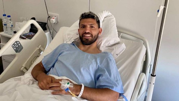 Sergio 'Kun' Agüero, operado en Barcelona de la rodilla