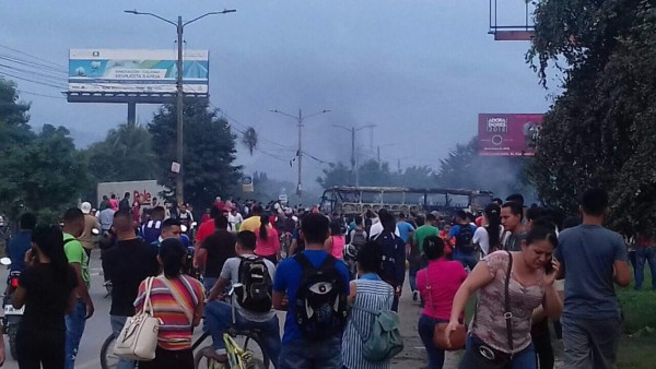 Disturbios, bloqueos y violencia siguen en una Honduras polarizada
