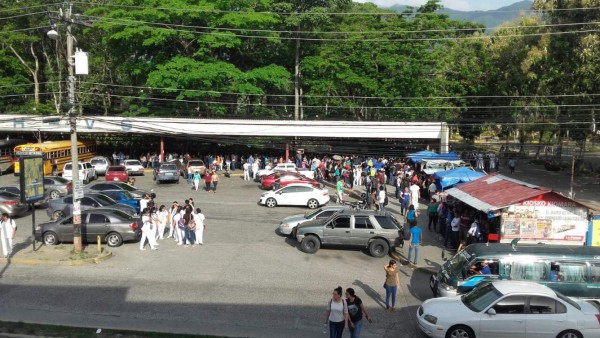 Universitarios se vuelven a tomar la Unah-vs en San Pedro Sula