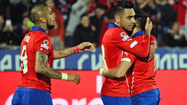 Chile amarró el primer lugar goleando a Bolivia