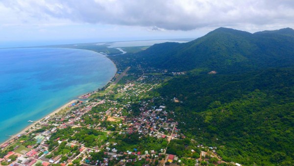 Ruta del Delfín en el Caribe hondureño