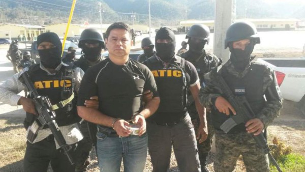 Trasladan a Tegucigalpa a policía detenido en Operación Avalancha