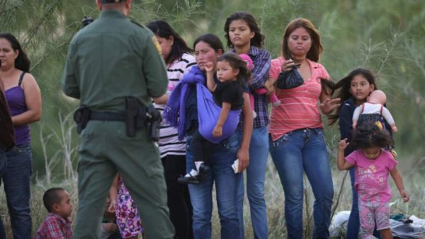 Familias separadas por la política migratoria demandan al gobierno de Trump
