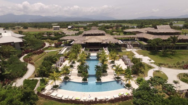 Indura Beach y Golf Resort firma alianza con la cadena hotelera Hilton
