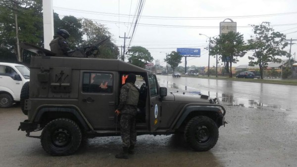 Trasladan a 'El Pozo' a 755 pandilleros del penal de San Pedro Sula