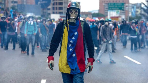 Gobierno de Maduro confirma 'diálogo' con la oposición en busca de la paz en Venezuela