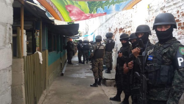 Militarizan cinco centros penales de Honduras