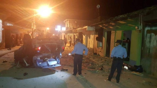 Con mortero de alto poder hacen explotar carro en La Entrada, Copán