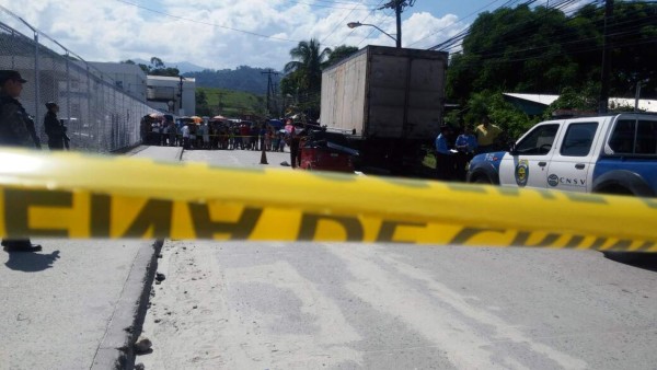 Estudiante muere en colisión de mototaxi y camión en Choloma