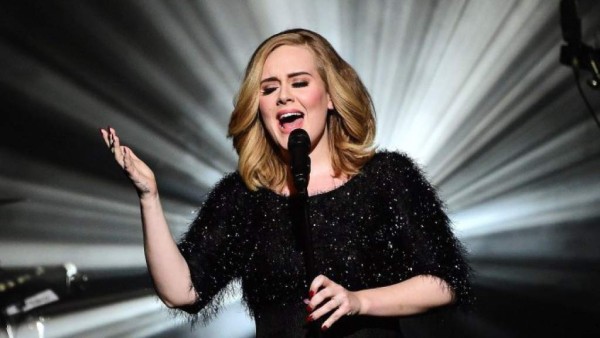 Adele. La británica compite como mejor artista del año y mejor artista femenina.