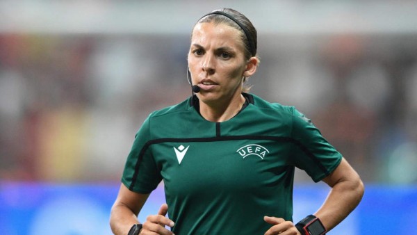 ¡Histórico! Stéphanie Frappart, primera mujer que arbitrará un partido en la Champions League