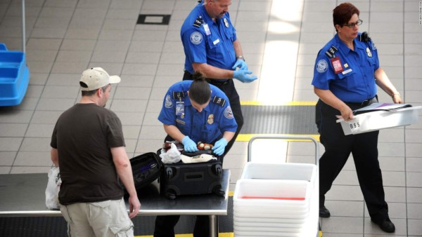EUA aplica nuevas medidas de seguridad en vuelos