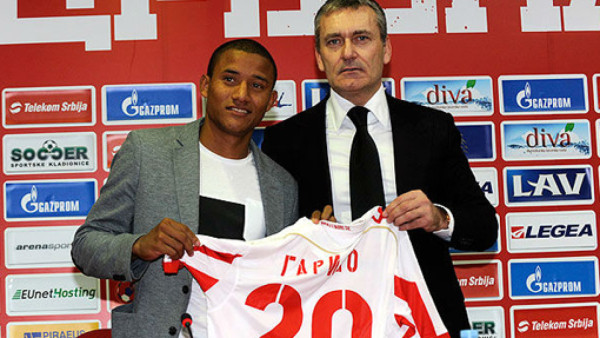 Luis Garrido, presentado en el Estrella Roja