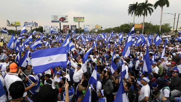 Masiva marcha contra Ortega deja varios heridos en Nicaragua